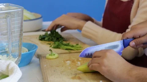 Mexican cuisine workshop, preparing the Green salsa Stock Footage 124664456