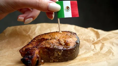 Mexican flag in grilled fish, symbol of local ocean catch for Mexican dishes. Stock Footage 323012956