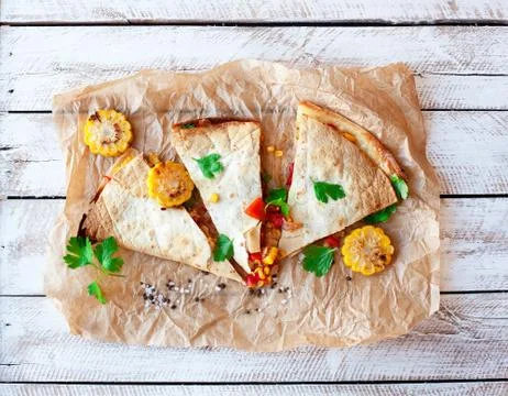 Mexican Quesadilla wrap with vegetables Foto stock