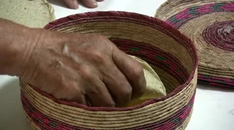 Mexican tortilla Vídeo Stock 8838820
