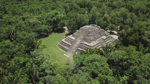 Mexican Yucatan Pyramids Stockbeeldmateriaal 157185238