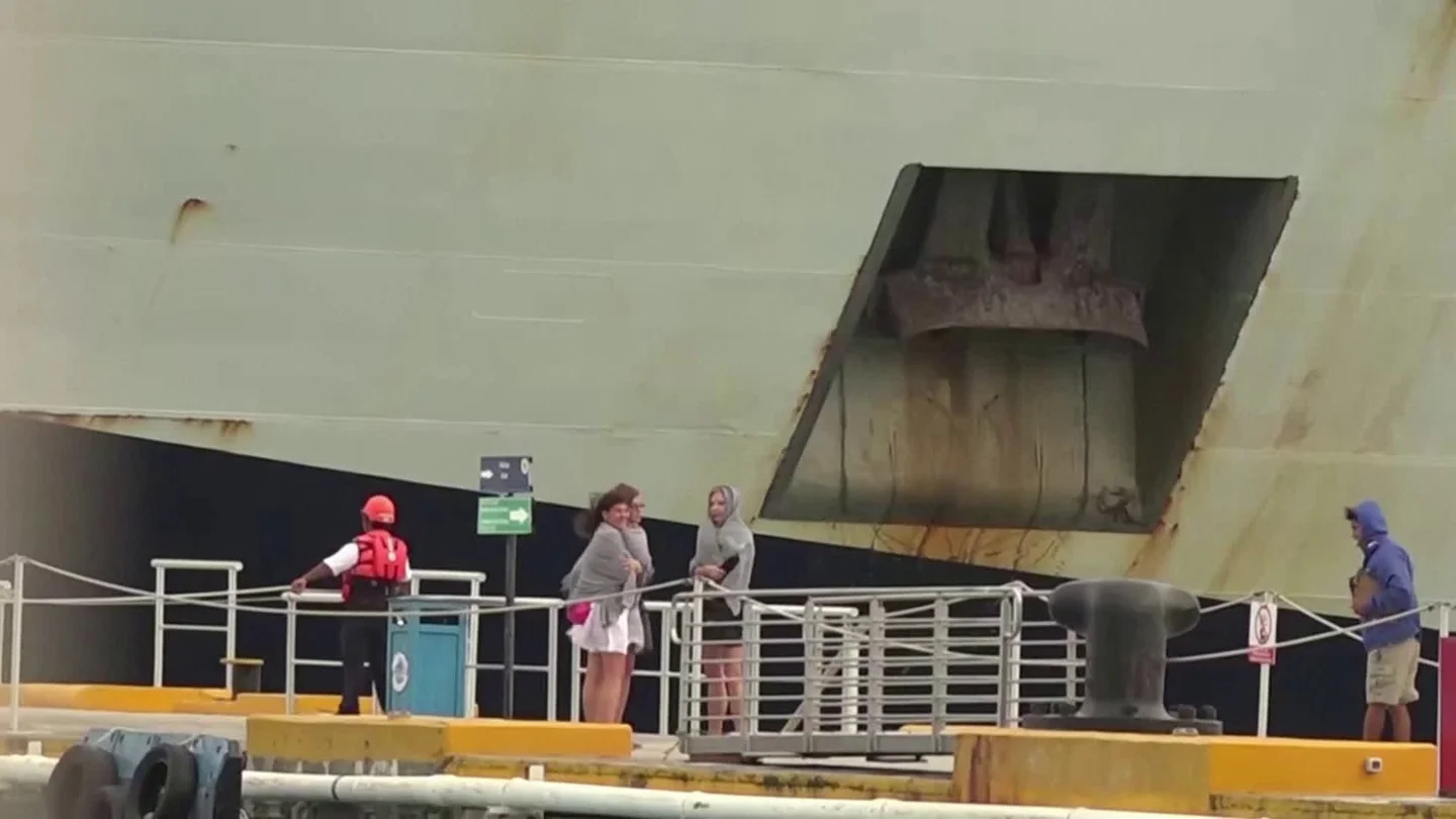 Mexico And The Dominican Republic Debate Arrival Of Cruise Ships Over Coro... Stock Footage