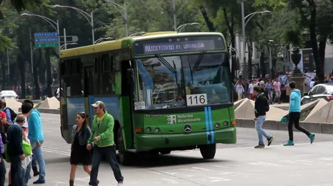Mexico city buses 스톡 동영상 40062738