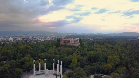 Mexico City: Castillo de Chapultepec aerial sunset scene Video stock 93160104