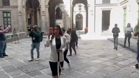 Mexico: Massive earthquake preparedness drill activates sirens in Mexico Stock Footage 329270571