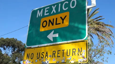 Mexico Welcome Sign Video stock 211738801