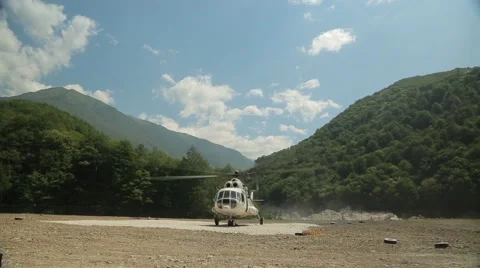 MI 8 helicopter take off. Stock-Footage 63833500