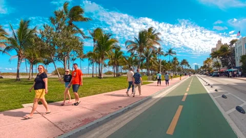 Miami Beach Spring Break. View of Ocean Drive 2026 spring breakers on the s.. Stock Footage 331309057