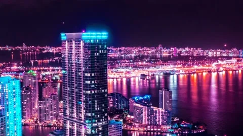 Miami downtown timelapse hyperlapse. Beautiful aerial shot of Miami city. Vídeo Stock 114573329