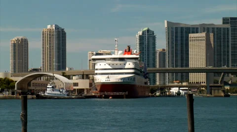 MIAMI SKYLINE 3 Stock Footage 39299534