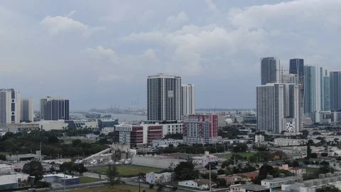 Miami Skyline Pan 2 스톡 동영상 99714980