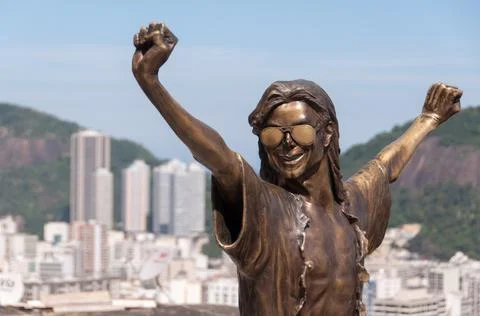 Michael Jackson Statue in Rio de Janeiro Photos