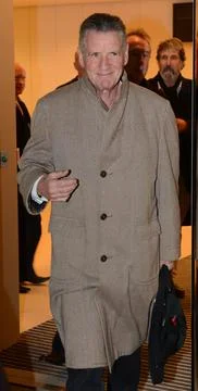 Michael Palin Of Monty Python Leaves The High Court Where He And Eic Idle Are Be Foto stock