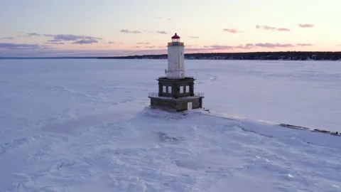 Michigan Lighthouse in Winter Video stock 231496111
