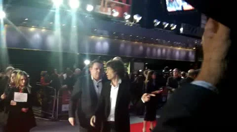 Mick Jagger Signing Autographs Vídeo Stock 12350704