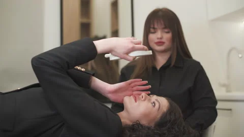 Microblading brows tattooing. Vidéo 235562397