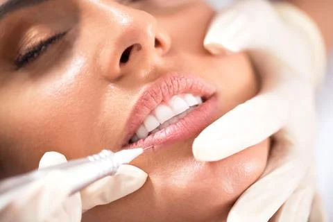 Microblading enhancement of lips appearance Foto stock
