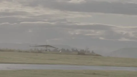 Microlight preparing for take off and in flight 스톡 동영상 147514551