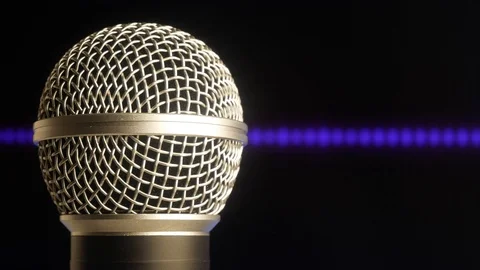 Microphone on audio waveform equalizer 스톡 동영상 114751988