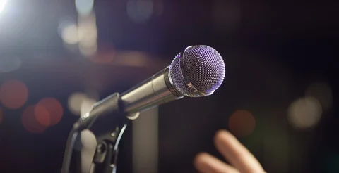 Microphone on the rack 動画素材 114916276