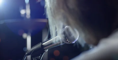 Microphone on the rack 動画素材 114921667