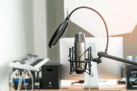 Microphone in studio recording room for singer 스톡 사진