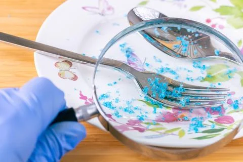 Microplastic problem, Plastic particles in food, air and water, Concept. Foto stock