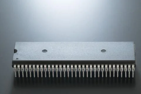 The microprocessor in the DIP on black backround Stockfoto's