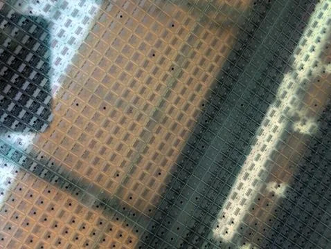Microscopic Silicon Wafer Integrated Circuit Grid Stock-Fotos