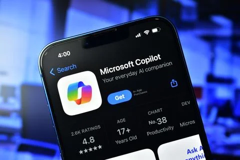 Microsoft copilot app on iphone used to boost productivity with artificial .. Foto stock