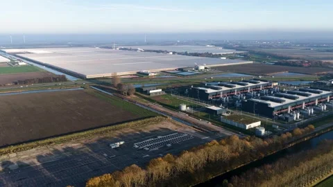 Microsoft Data Center Video stock 321402685