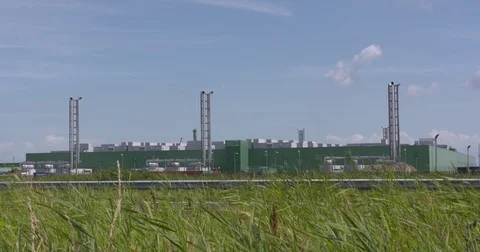 Microsoft datacenter along highway A7 in Noord Holland 動画素材 77996226