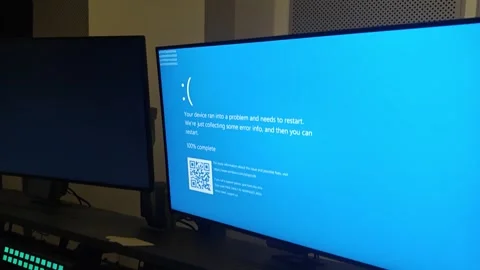 MICROSOFT ERROR MESSAGE AS CLOUDSTRIKE WORLDWID EOUTAGES 19 JULY 2024 Stock Footage 279810339