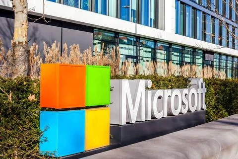  Microsoft logo at office building, Munich Germany MUNICH, GERMANY - DECEM... 스톡 사진