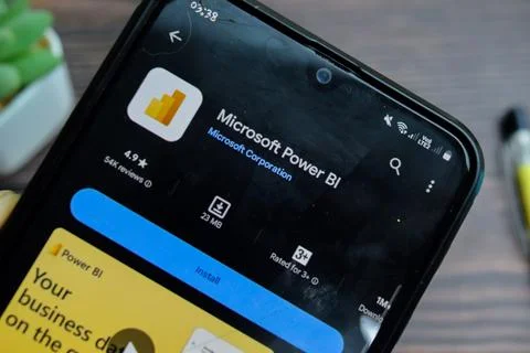 Microsoft Power BI application on Smartphone screen. 스톡 사진
