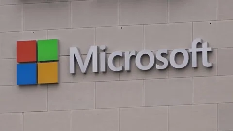 Microsoft Sign on Building Vídeos de archivo 250080741