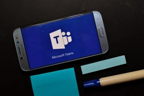 Microsoft Teams dev app on Smartphone screen. Stock-Fotos