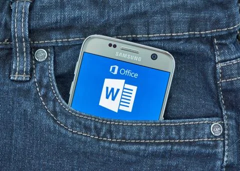 Microsoft Word mobile application on screen of Samsung Stock Photos