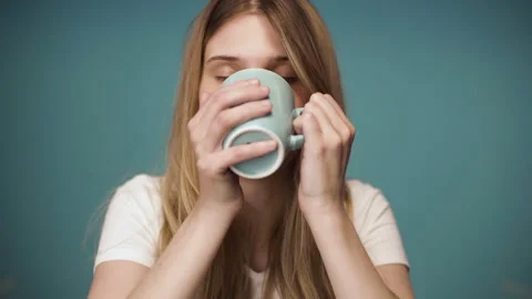 Mid-shot side view of unrecognizable person's hands touching and tapping on Video stock 277986084