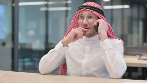 Middle Aged Arab Man Talking on Smartphone in Office Video stock 152524524