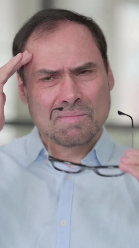 Middle Aged Man having Headache, Vertical Video 스톡 동영상 339584070