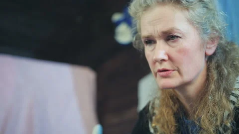 Middle-aged woman working on a computer Stock Footage 150432206