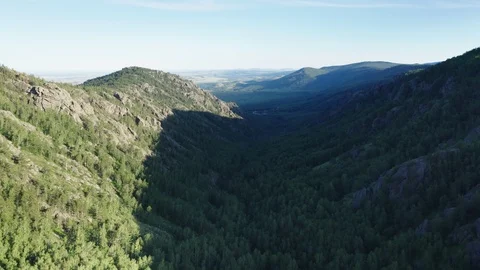 In the middle of the canyon. 스톡 동영상 112097449