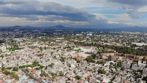 Middle class neighborhood Видео 124548884
