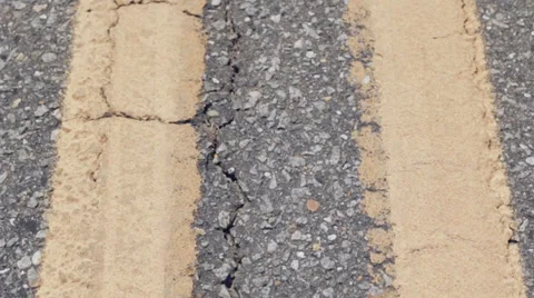 Middle of Road 스톡 동영상 39589569