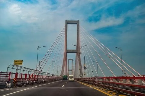 The middle span of the cable stayed bridge is called Suramadu Bridge, indon.. Stock Photos