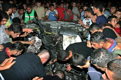 Mideast Gaza Apache Attack - Sep 2004 Stock Photos