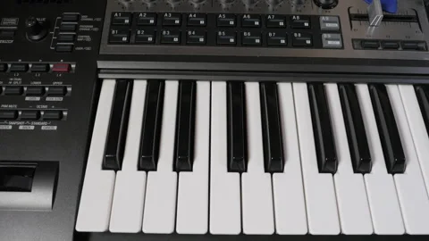 Midi Keyboard in a studio Vídeos de archivo 242306554