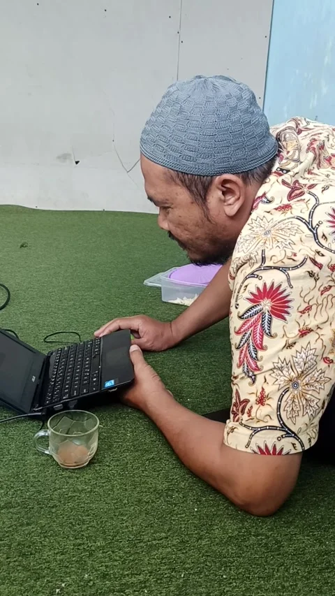 Midlife Struggles: Middle-Aged Man Faces Work Challenges at His Laptop Stock Footage 278658584