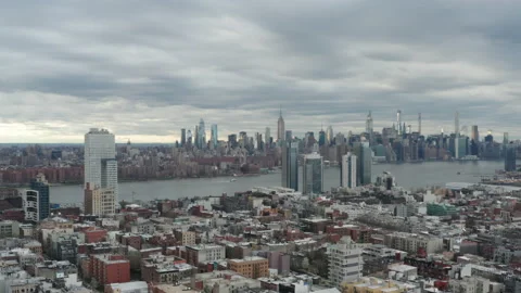 Midtown Manhattan beautiful clouds Bridge slow push flat Color profile Stock Footage 138338293